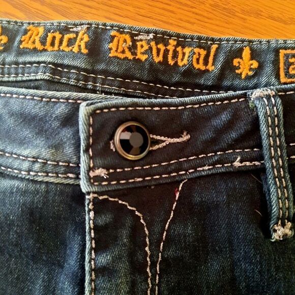 ROCK REVIVAL Lexi Super Skinny Jeans  BACKYARD BBQ! - Picture 9 of 16